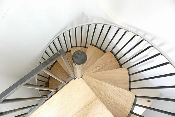 Rented by Mdrn Residential | media 63