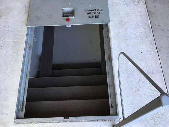 8-10 PERSON STORM SHELTER
