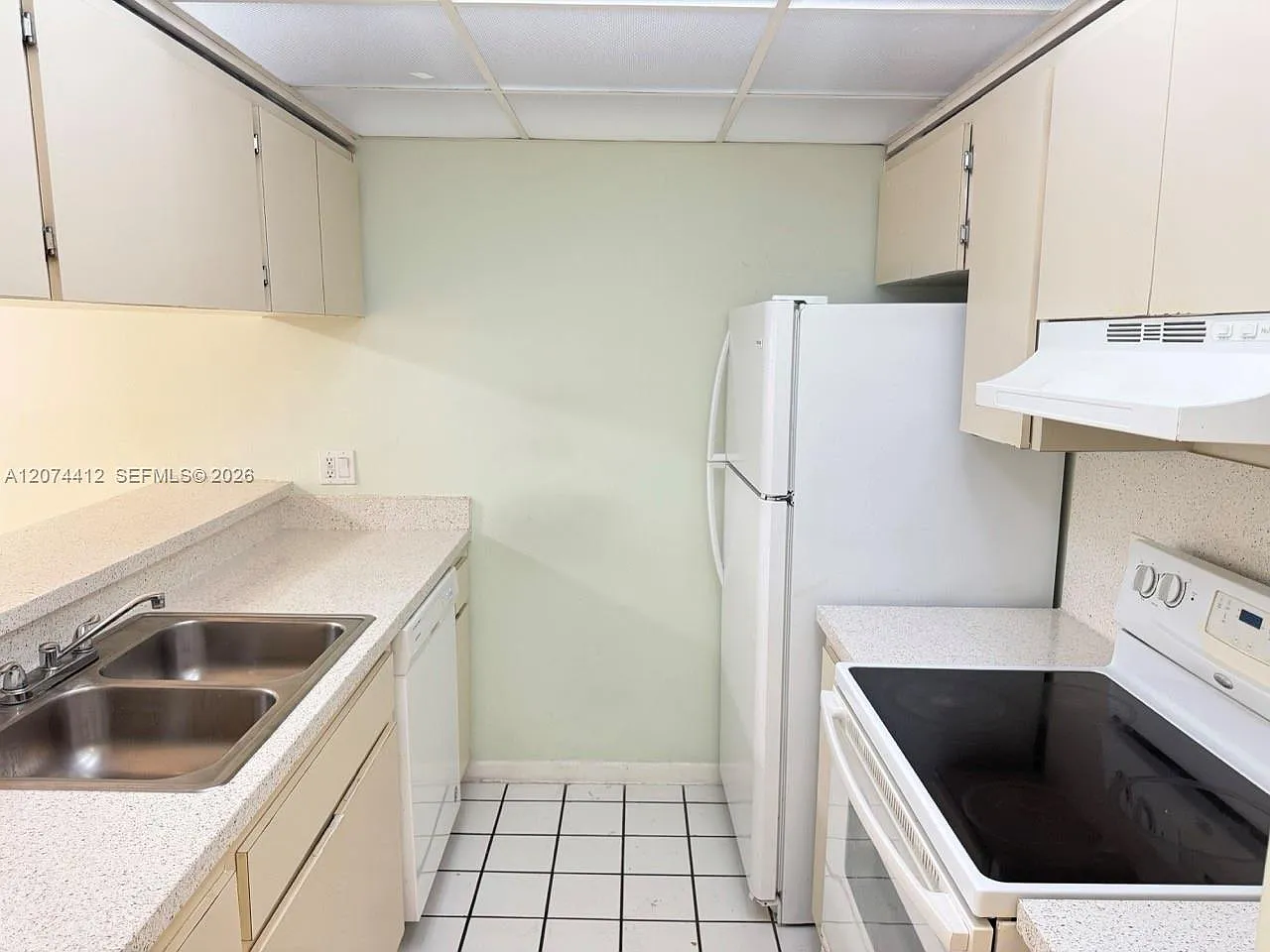 Las Vistas At Doral Condo — Photo 4