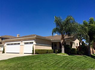 6803 Song Sparrow Rd, Eastvale, CA 92880