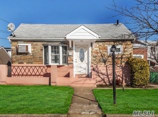8 Nelson St, Elmont, NY 11003