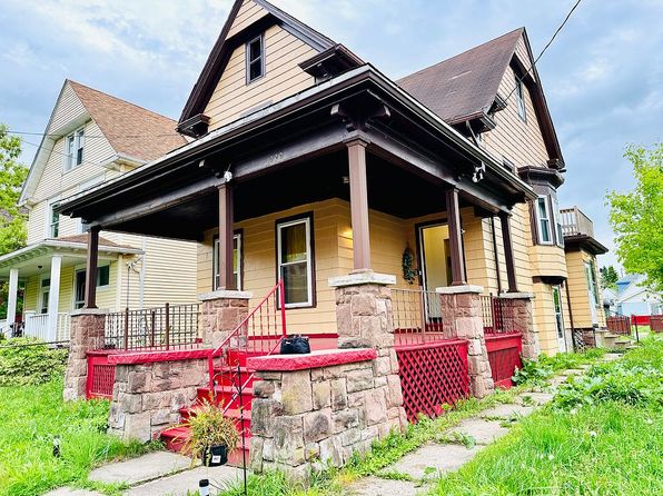 1323 Whitney Ave