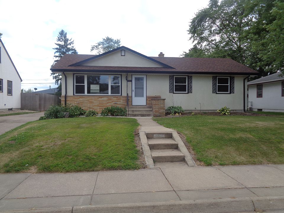 1st image of 151 Poplar St W