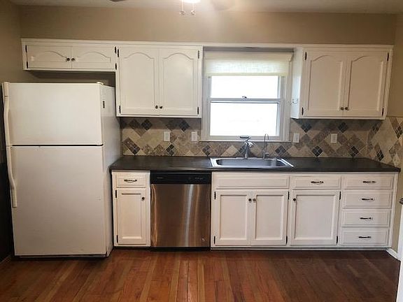 5th image of 10400 Russell St
