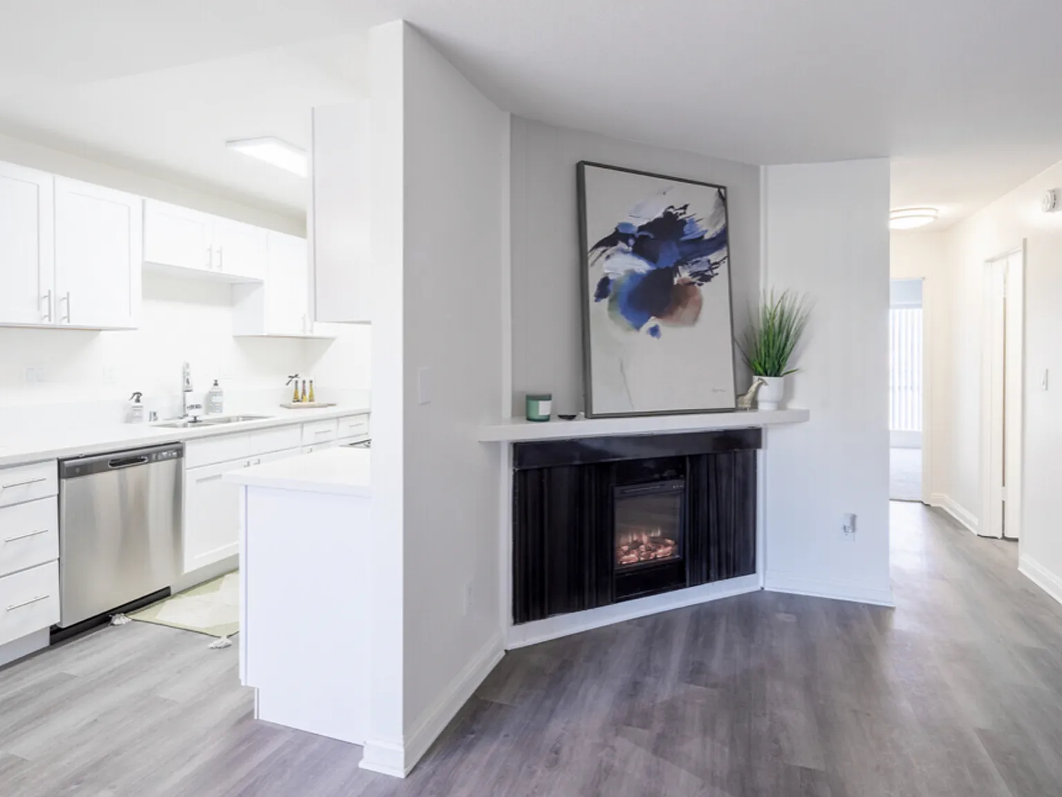 Artesia Crossings Apartments — Photo 4