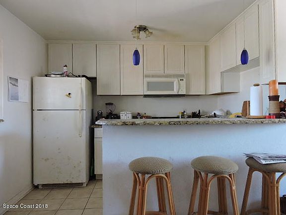 5th image of 211 Circle Dr APT 24