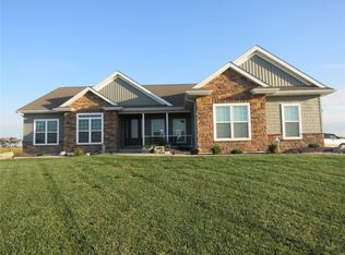 168 Meadow Dr, Bethalto, IL