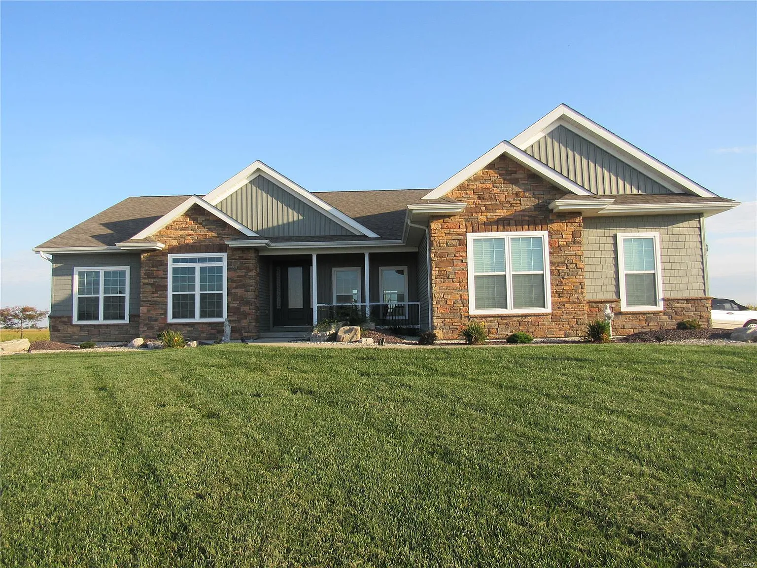 168 Meadow Dr photo 1