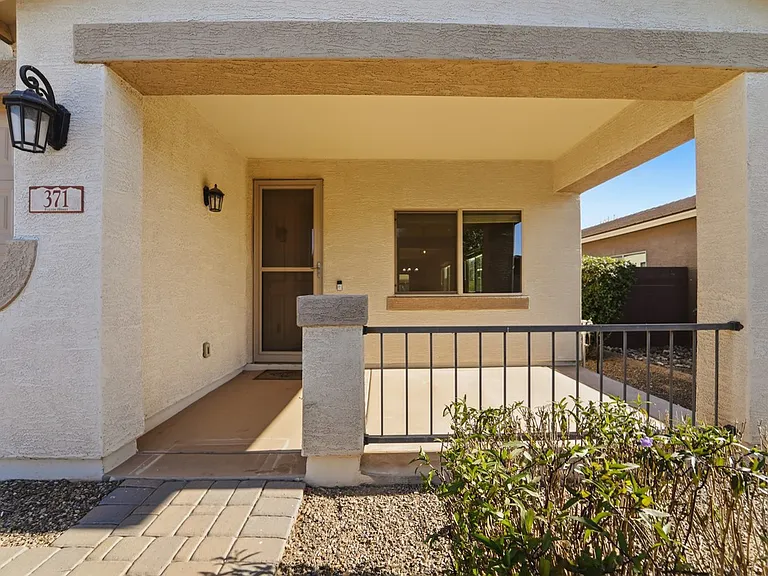 371 W Flame Tree Ave — Photo 3