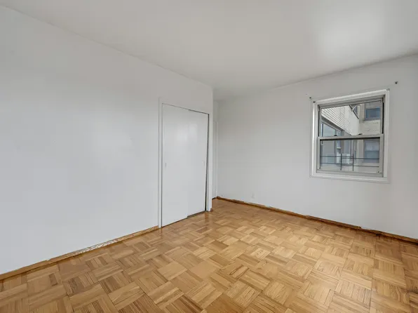 1 Fordham Hill Oval image 15 of 43