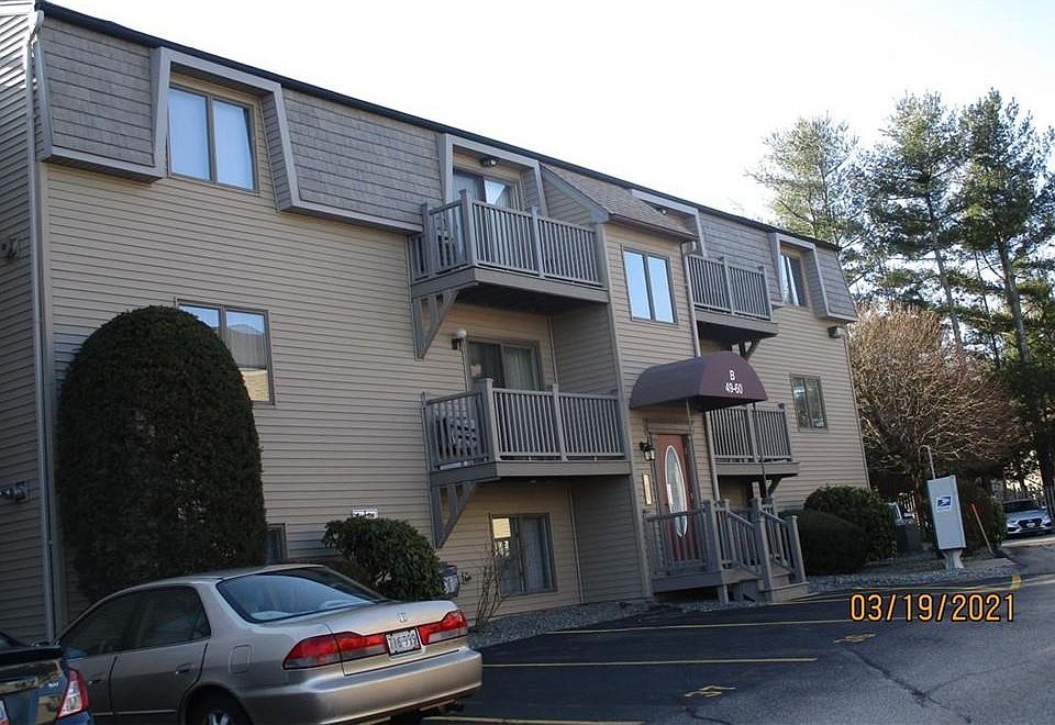 1st image of 52 Village Ct #52