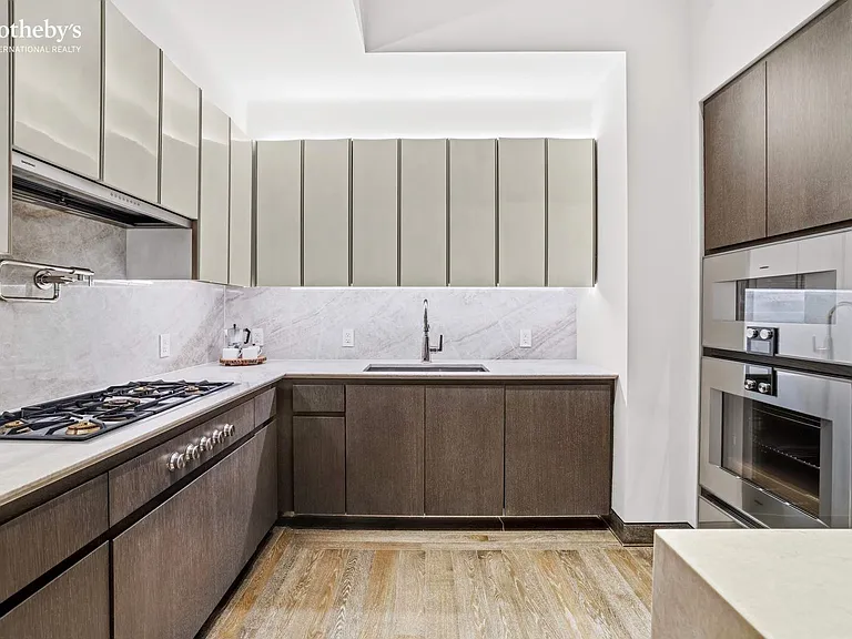 111 W 57th St #14N — Photo 5