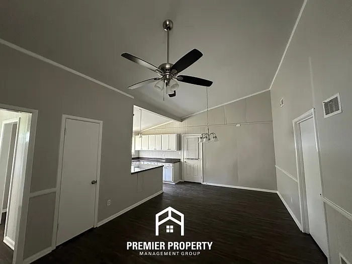 2847 Elmore Park Rd — Photo 5