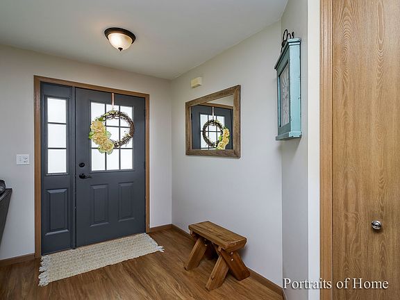 3rd image of 1642 Mansfield Ct #1642