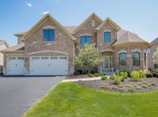 5324 Cedar Dr, Naperville, IL 60564