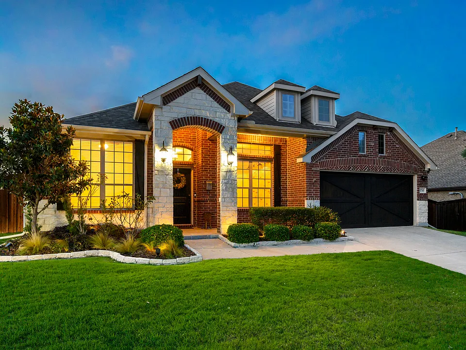 1765 Amalfi Dr