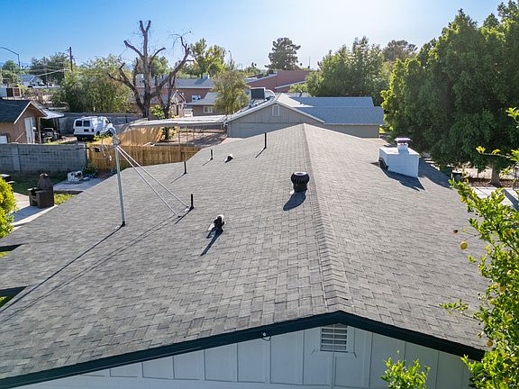 4th image of 1015 E 3RD Avenue