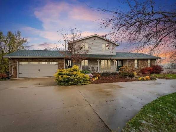 1063 195th Ave, Edgewood, IA 52042
