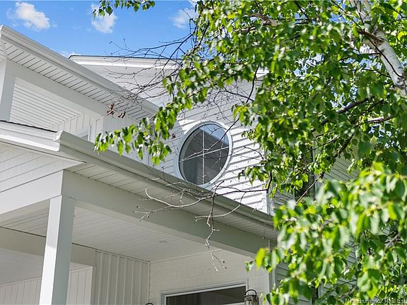 3rd image of 133 Pleasant St