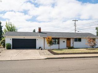 2302 Grovedale Dr, Springfield, OR 97477