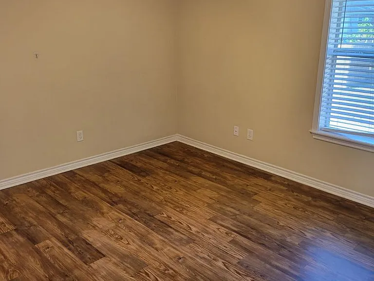 3526 Farah Dr — Photo 8