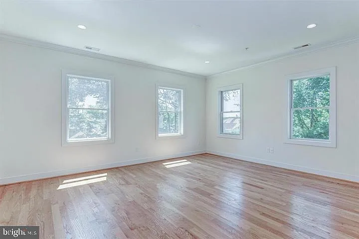 9830 River Rd — Photo 30