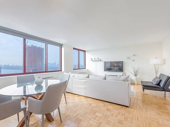 3rd image of 474 48th Ave Floor 3