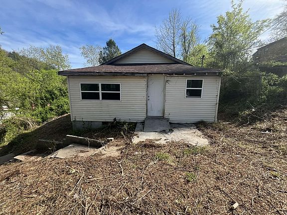 5th image of 109 Ann St