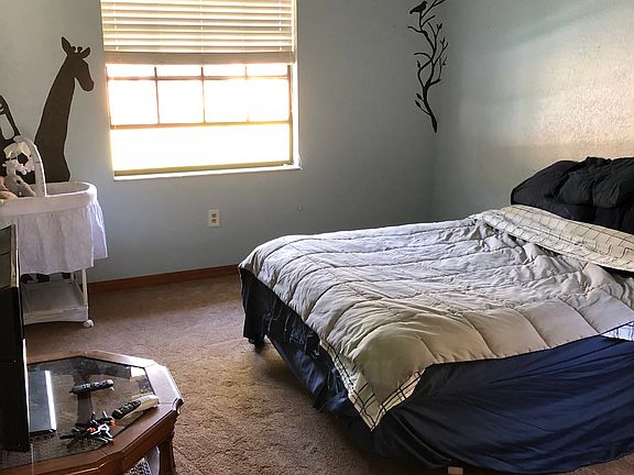 5th image of 518 Underwood Ave