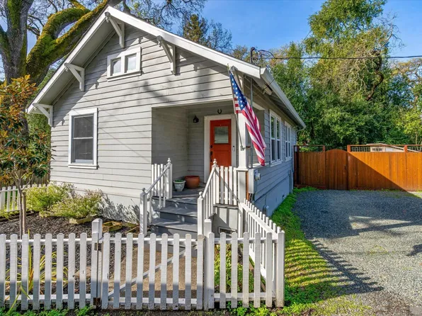 19140 Riverside Drive, Sonoma, CA 95476