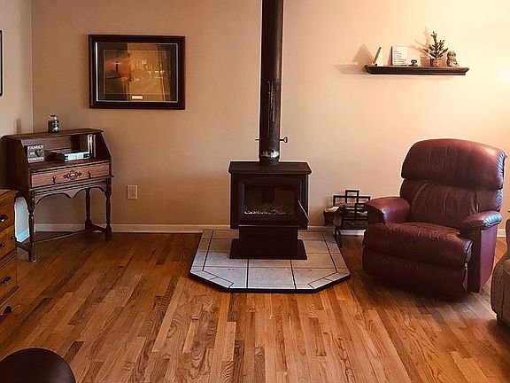 3rd image of 12075 Bardwell Dr