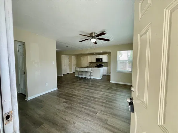 6810 Foster St, Houston, TX 77021