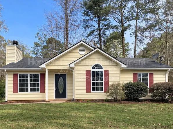 6825 Crystal Cove Trl, Gainesville, GA 30506