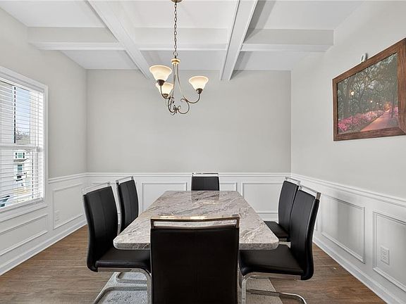 3rd image of 338 Springwater Way