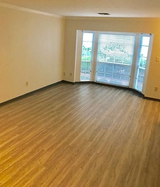 2nd image of 607 S Oregon Ave APT B