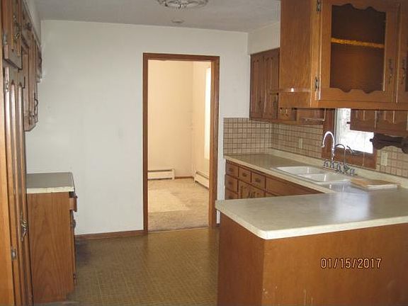 2nd image of 103 Woodside Ct