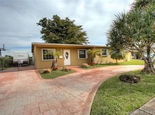 18515 NW 84th Pl, Hialeah, FL 33015