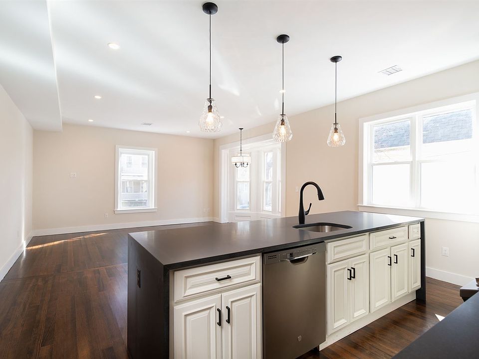 131 Grampian Way #1 Boston (Dorchester) Shared Unit Photo