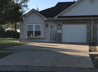 2728 SE Taurus Ct, Topeka, KS 66605