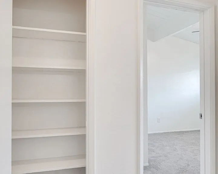127 W Renette Ave — Photo 12