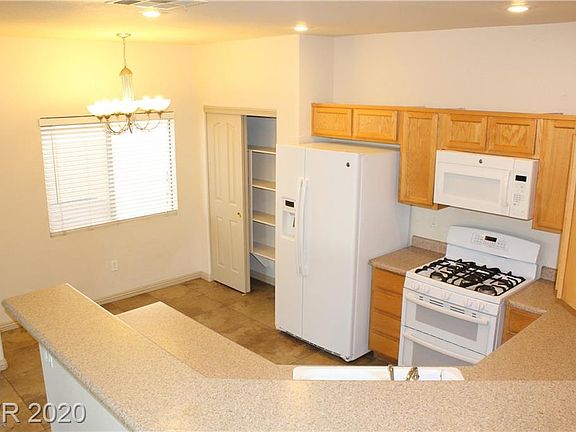 5th image of 90 Dow Jones St Unit 2