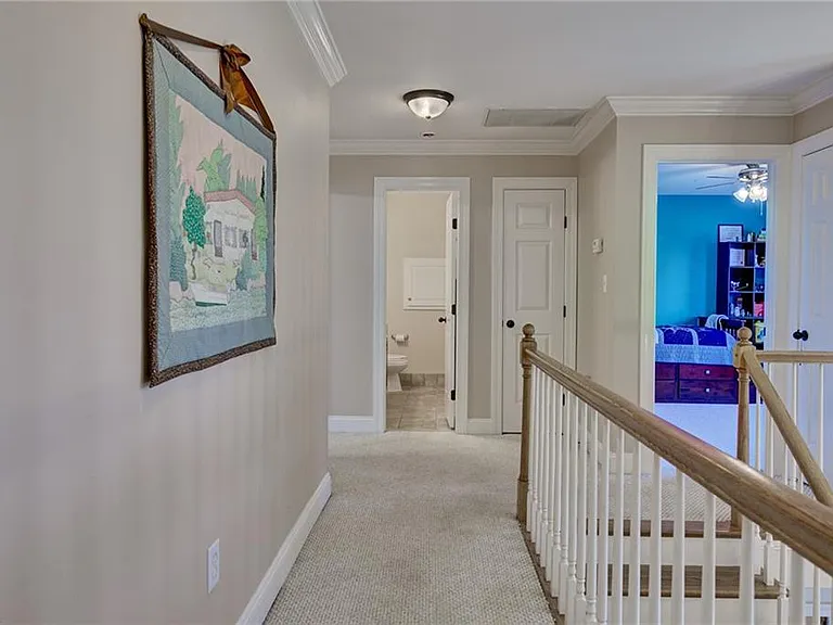 12325 Six Ponds Ln — Photo 5