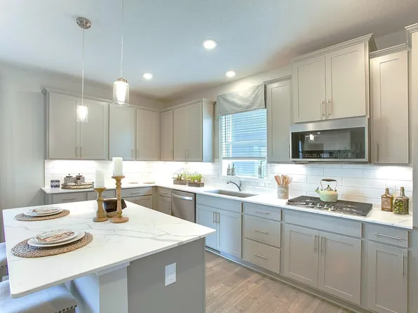 4601 Percheron Blvd, Chaska, MN 55318