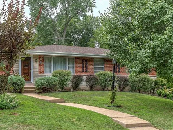14 Chambers Rd, Saint Louis, MO 63137