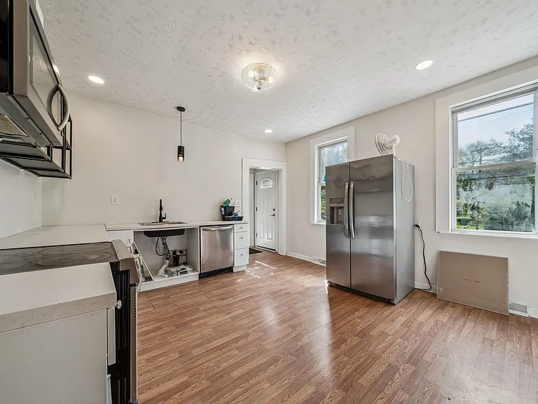2819 Spring Garden Ave — Photo 7
