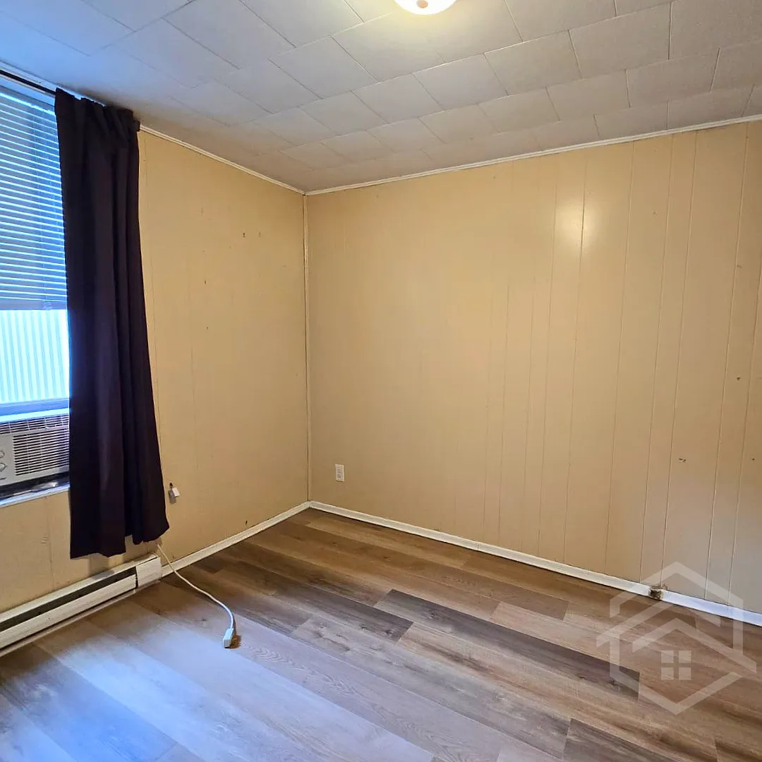 403 Main Street South South Huron — Photo 4