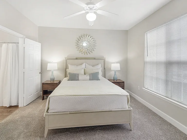 Highlands Apartment Homes — Photo 12