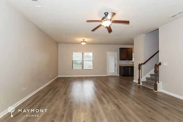 424 Concord Ter — Photo 4