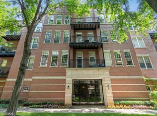 247 W Scott St APT 208, Chicago, IL 60610