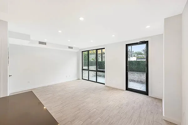 Rented by Compass | media 10